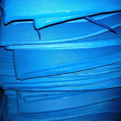 نعل خارجي من الإسفنج المتين والخفيف بألوان متنوعة ورقة إسفنجية EVA للنعال الشاطئية